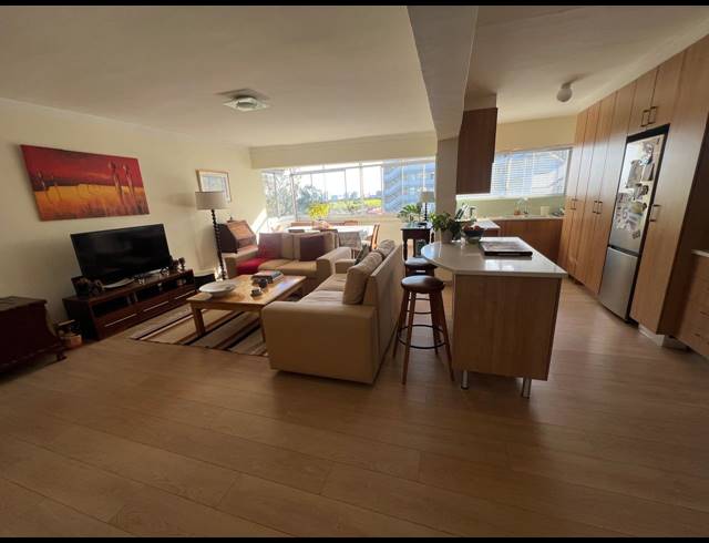 2 BEDROOM APARTMENT TO LET IN MOUILLE POINT
